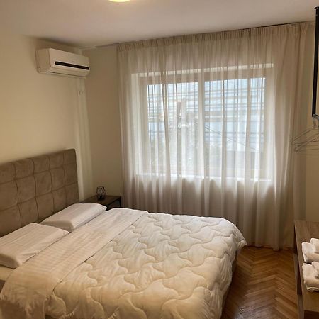 Cozy Apartment, In The Center Of Tiranë Ngoại thất bức ảnh