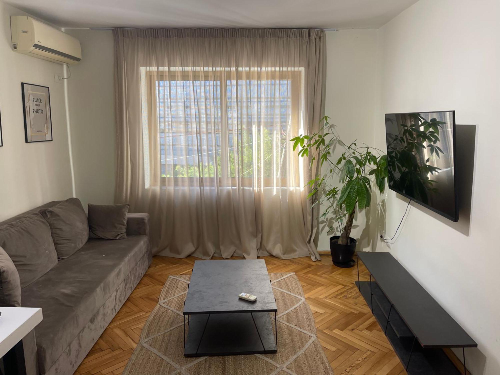 Cozy Apartment, In The Center Of Tiranë Ngoại thất bức ảnh